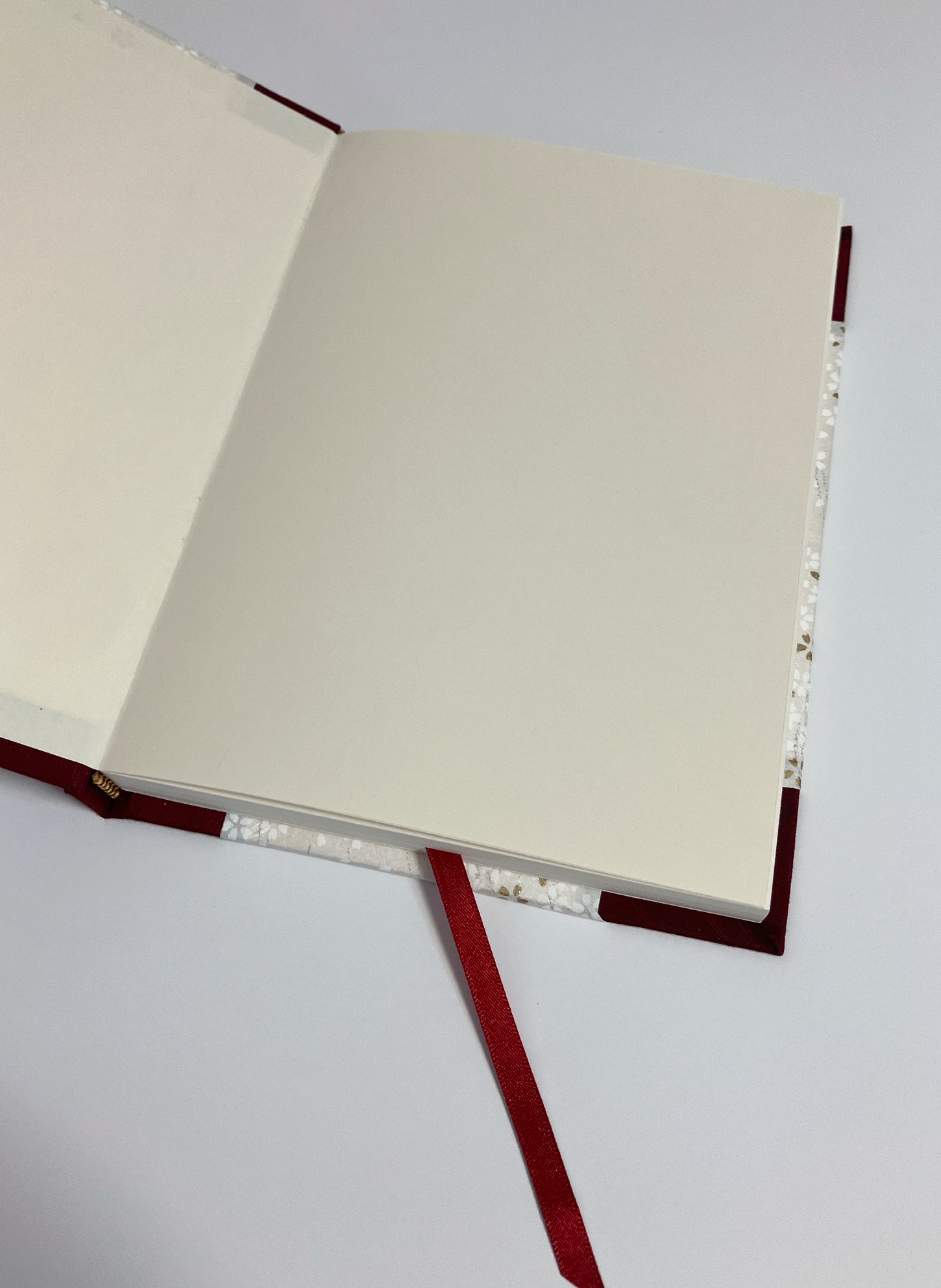 'Red and white cherry blossom' Sketchbook - plain pages - Image 4